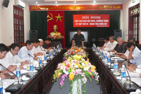 Đồng chí Hoàng Việt Cường, Bí thư Tỉnh uỷ, Chủ tịch HĐND tỉnh phát biểu kết luận tại cuộc họp