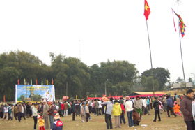 Lễ hội Khai Hạ Mường Bi (huyện Tân Lạc) hấp dẫn khách thập phương.