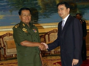 Thống tướng Than Shwe và Thủ tướng Thái Lan Abhisit Vejjajiva.