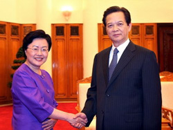 Thủ tướng Nguyễn Tấn Dũng tiếp bà Peik Hee Young, Bộ trưởng Bộ Bình đẳng giới và Gia đình Hàn Quốc