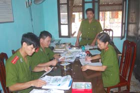 Đội CS quản lý HC về TTXH công an Lương Sơn triển khai công tác quản lý, xây dựng xã, thị trấn trong sạch lành mạnh không có ma tuý.