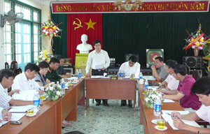 Đồng chí Hoàng Minh Tuấn, Trưởng Ban Tổ chức Tỉnh uỷ, Trưởng ban Pháp chế (HĐND tỉnh) phát biểu kết luận buổi giám sát.