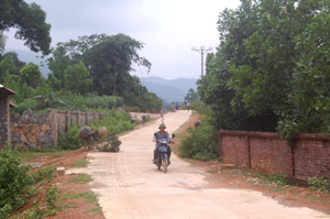 Hơn 100 hộ dân 11 xóm ở xã Cư Yên tự nguyện hiến 3.500 m2 đất để phát triển hạ tầng giao thông. 


