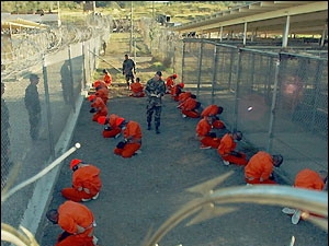 Nga cáo buộc Mỹ việc giam giữ các tù nhân tại nhà tù Guantanamo. (Nguồn: abolishtorture.com)