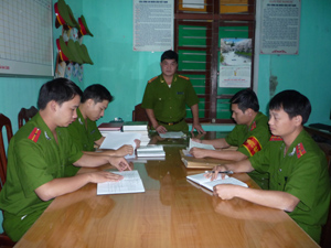 Một buổi giao ban triển khai nhiệm vụ của Công an huyện Kỳ Sơn.