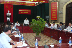 Đồng chí Đinh Duy Sơn, Phó Chủ tịch HĐND tỉnh phát biểu kết luận buổi giám sát.