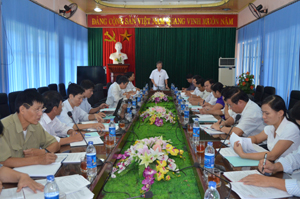 Đoàn kiểm tra thực hiện Chỉ thị 03-CT/TW của Tỉnh uỷ làm việc với BTV Huyện uỷ Kim Bôi.