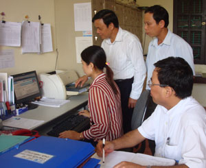 Lãnh đạo Huyện ủy Lạc Sơn thường xuyên  chỉ đạo Ban Tổ chức Huyện ủy phối hợp với các ban, ngành làm tốt công tác bảo vệ chính trị nội bộ Đảng.