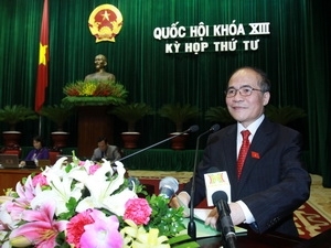 Chủ tịch Quốc hội Nguyễn Sinh Hùng đọc Diễn văn khai mạc kỳ họp. (Ảnh: Nhan Sáng/TTXVN).