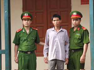 Đối tượng Bùi Văn Toán bị lực lượng chức năng bắt giữ sau 40 giờ gây án.