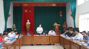 Đồng chí Hoàng Minh Tuấn, UVBTV, Trưởng Ban Tổ chức Tỉnh ủy phát biểu ý kiến chỉ đạo tại hội nghị.