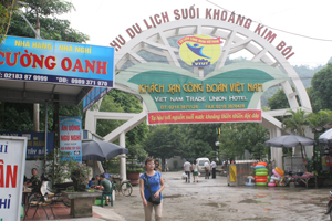 Khu du lịch suối khoáng Kim Bôi do Công ty TNHH MTV Du lịch Công đoàn Việt Nam đầu tư đáp ứng nhu cầu của du khách. Ảnh: HL
