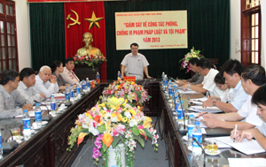 Đồng chí Nguyễn Tiến Sinh, Phó trưởng Đoàn ĐBQH tỉnh phát biểu kết luận tại buổi giám sát.

