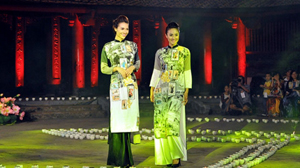 Đêm hội “Áo dài của chúng ta” là sự kiện văn hóa thiết thực chào mừng Ngày Phụ nữ Việt Nam 20-10.