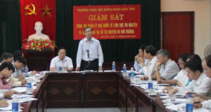 Đồng chí Hoàng Văn Tứ, Phó Chủ tịch HĐND tỉnh phát biểu kết luận buổi giám sát.