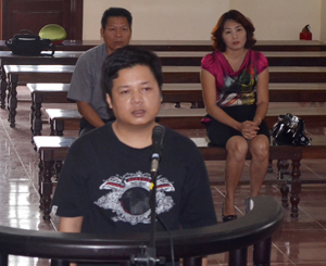 Bị cáo Phạm Văn Huy nhận bản án 4 năm tù về tội lừa đảo chiếm đoạt tài sản.