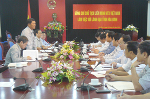 Đồng chí Đào Xuân Cần, Chủ tịch Liên minh HTX Việt Nam phát biểu tại buổi làm việc với lãnh đạo tỉnh.