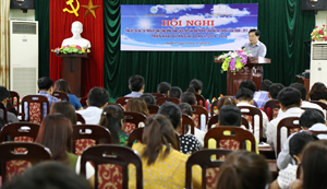 Đồng chí Nguyến Văn Chương, Phó Chủ tịch UBND tỉnh phát biểu chỉ đạo tại hội nghị.