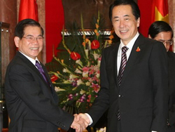 Chủ tịch nước Nguyễn Minh Triết tiếp Thủ tướng Nhật Bản