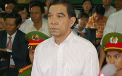Huỳnh Ngọc Sĩ tại phiên tòa xét xử tội nhận hối lộ