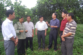 Đội ngũ cán bộ, đảng viên huyện Cao Phong thường xuyên bám sát cơ sở, kịp thời giải quyết các vấn đề phát sinh