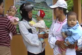 Chị em phụ nữ huyện Tân Lạc nâng cao chất lượng CSSKSS tại cơ sở