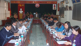 Đồng chí Đinh Duy Sơn, Phó Chủ tịch TT HĐND tỉnh phát biểu kết luận buổi giám sát tại Công ty CP Nước sạch Hòa Bình