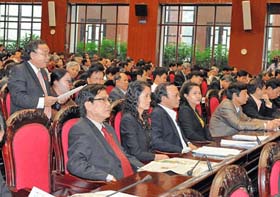 Các đại biểu QH chất vấn Thủ tướng Chính phủ.