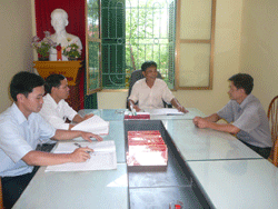Huyện Lạc Sơn chú trọng hoạt động tiếp dân tại phòng tiếp dân của UBND huyện.