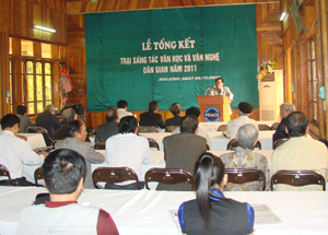 Quang cảnh lễ tổng kết trại sáng tác văn học và văn nghệ dân gian năm 2011