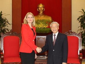 Tổng Bí thư Nguyễn Phú Trọng và Thủ tướng Vương quốc Đan Mạch Helle Thorning - Schmidt. (Ảnh: Trí Dũng/TTXVN)