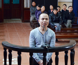 Bị cáo Phạm Văn Du khai nhận hành vi phạm tội trước Hội đồng xét xử.