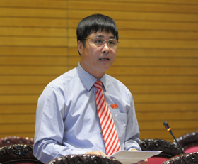 Đại biểu QH Nguyễn Cao Sơn phát biểu tại hội trường.