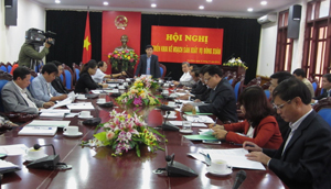 Đồng chí Phó Chủ tịch UBND tỉnh Nguyễn Văn Dũng phát biểu chỉ đạo hội nghị

