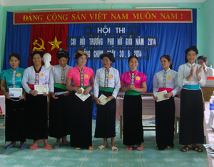 Các vấn đề phòng - chống bạo lực gia đình được Hội Phụ nữ xã Đồng Chum (Đà Bắc) thường xuyên đưa vào các buổi sinh hoạt, hội thi.
