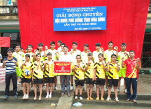 Đoàn VĐV môn bóng chuyền nam, nữ trường THPT Bắc Sơn (Kim Bôi) với niềm vui nhất toàn đoàn môn bóng chuyền HKPĐ tỉnh lần thứ VII,  năm 2014.