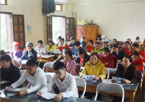 Lớp tập huấn cho cán bộ, cộng tác viên, tình nguyện viên làm công tác bảo vệ, chăm sóc trẻ em của huyện Đà Bắc.