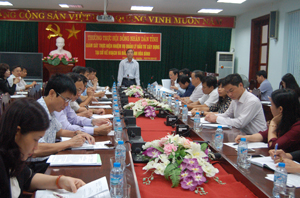 Đồng chí Hoàng Văn Tứ, Phó Chủ tịch HĐND tỉnh phát biểu tại buổi giám sát.