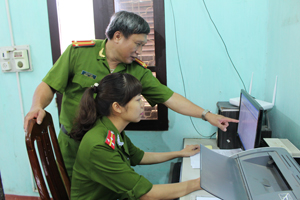 Công an huyện Lương Sơn trao đổi chuyên môn, nghiệp vụ nhằm nâng cao hơn nữa chất lượng thực thi công vụ, đáp ứng nhu cầu của thời kỳ mới.