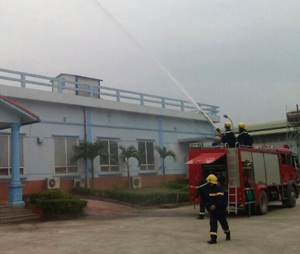 CB, CS phòng Cảnh sát Phòng cháy, chữa cháy và Cứu nạn, cứu hộ thực tập phương án chữa cháy tại Công ty TNHH Transon Việt Nam (thuộc KCN Lương Sơn).