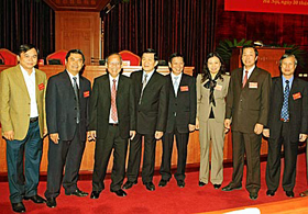 Đồng chí Trương Tấn Sang, Ủy viên Bộ Chính trị, Thường trực Ban Bí thư và các đại biểu dự Hội nghị.