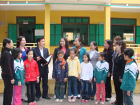 Đội ngũ cán bộ quản lý trường tiểu học thị trấn Mai Châu có nhiều giải pháp nâng cao chất lượng phong trào thi đua 
