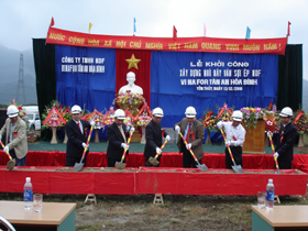 Lãnh đạo Bộ KH-CN, Tổng công ty Lâm nghiệp, tỉnh ta và chủ đầu tư động thổ khởi công xây dựng nhà máy MDF Vinafor – Tân An Hoà Bình.