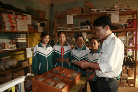 Một tiết học môn lịch sử tại trường THCS Hòa Sơn (Lương Sơn)