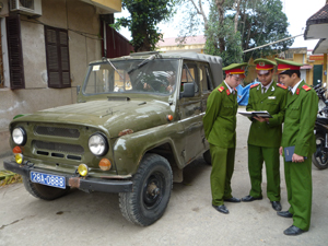 Lực lượng công an huyện Lương Sơn ra quân trấn áp tội phạm.