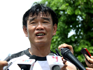 HLV Phan Thanh Hùng sẽ là người dẫn dắt ĐT VN tại AFF Suzuki Cup 2012?  Ảnh: Khánh Trình