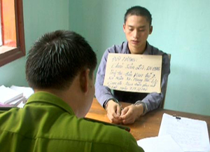 Đối tượng lừa phụ nữ tại cơ quan CSĐT Công an tỉnh Lai Châu.