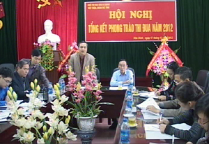 Đồng chí Đinh Văn Dực, Chủ tịch Uỷ ban MTTQ tỉnh Trưởng Khối, phát biểu  tại hội nghị.