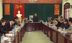 Đồng chí Hoàng Việt Cường, Bí thư Tỉnh ủy phát biểu ý kiến chỉ đạo tại buổi làm việc.
