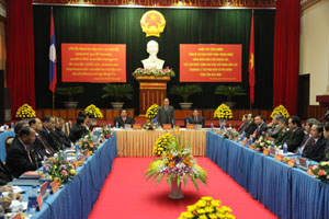 Tổng Bí thư Đảng NDCM Lào, Chủ tịch nước CHDCND Lào Chum  - ma – ly Xay - nha - xỏn thăm và làm việc với lãnh đạo tỉnh.